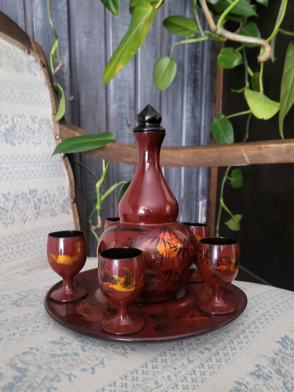 Vintage Japanese Red Lacquer Sake Set Crane Maki-e 7pc 90s